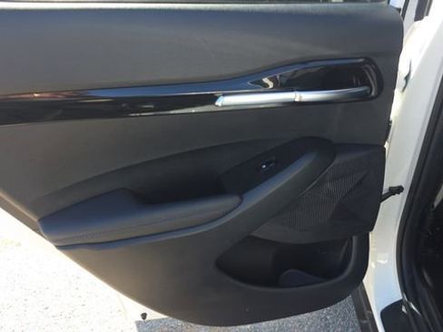 Used 2023 Kia Seltos S image 15