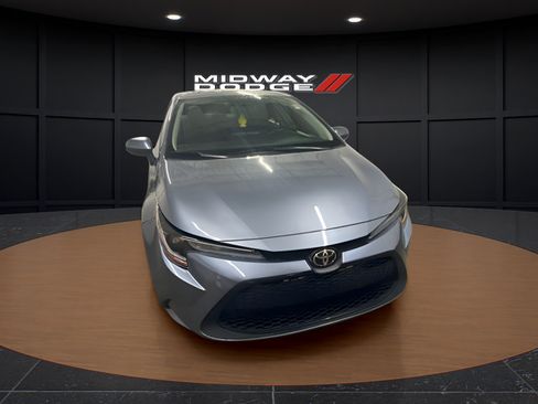 Used 2022 Toyota Corolla LE FWD image 5