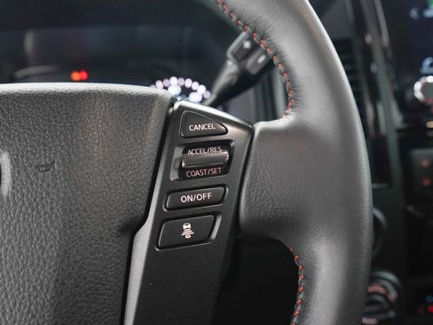 Used 2022 Nissan Titan PRO-4X w/ Pro-4x Convenience Package AWD/4WD image 30