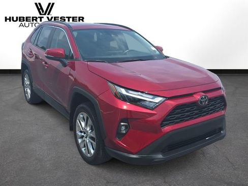 Used 2025 Toyota RAV4 XLE Premium FWD image 4