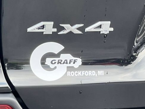 Used 2021 Jeep Cherokee Limited AWD/4WD image 2