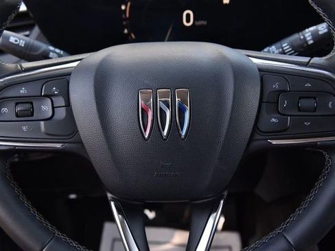 Used 2025 Buick Encore GX Preferred FWD image 18