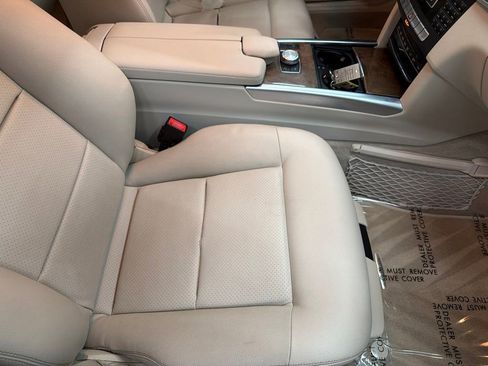 Used 2014 Mercedes-Benz E 350 Sedan image 29