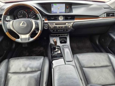 Used 2013 Lexus ES 350 w/ Ultra Luxury Pkg FWD image 19