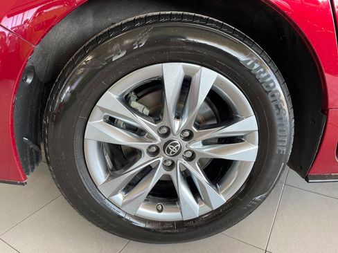 Used 2021 Toyota Sienna Limited image 14