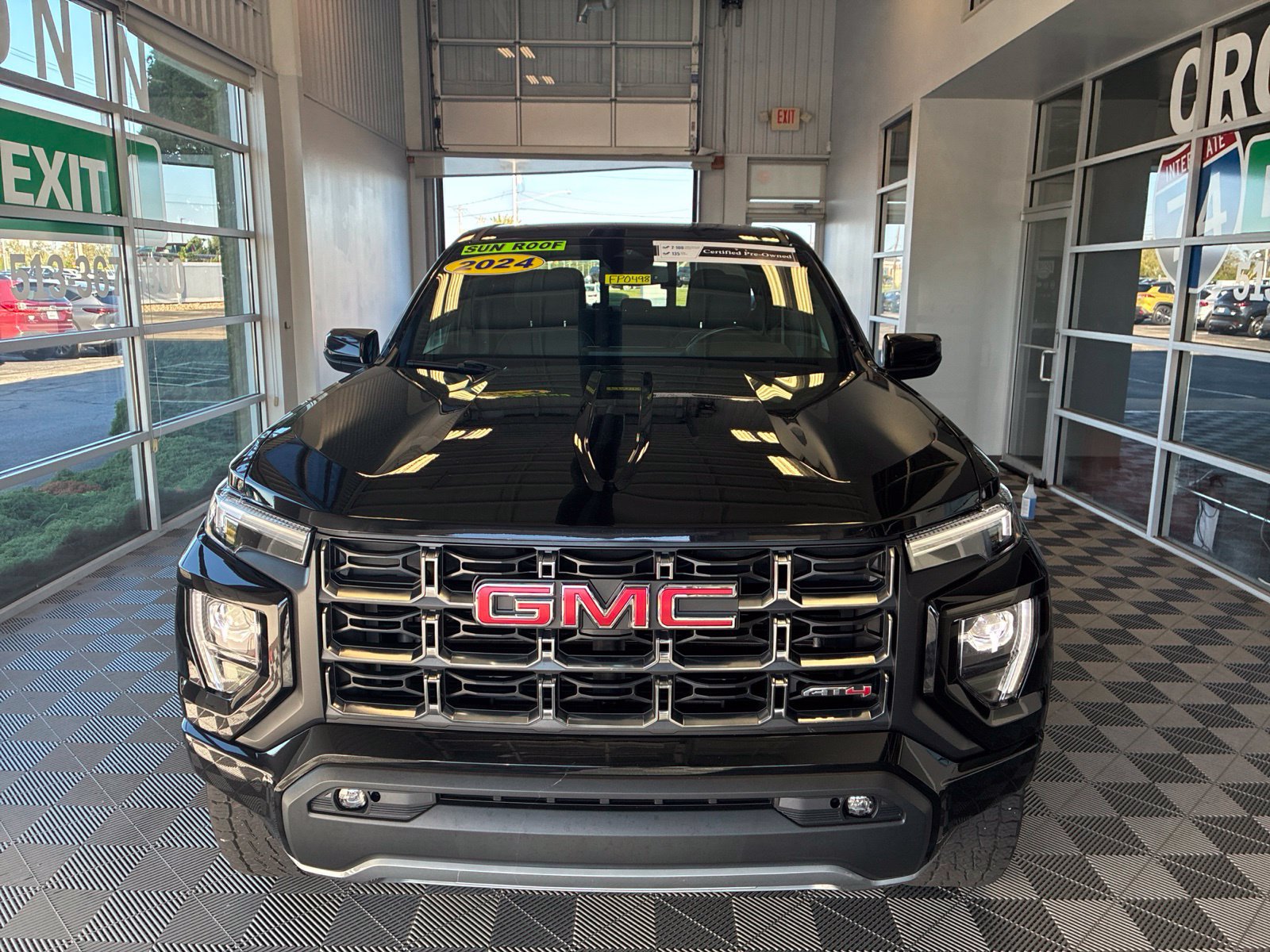 Used 2024 GMC Canyon AT4 w/ AT4 Premium Package AWD/4WD image 2