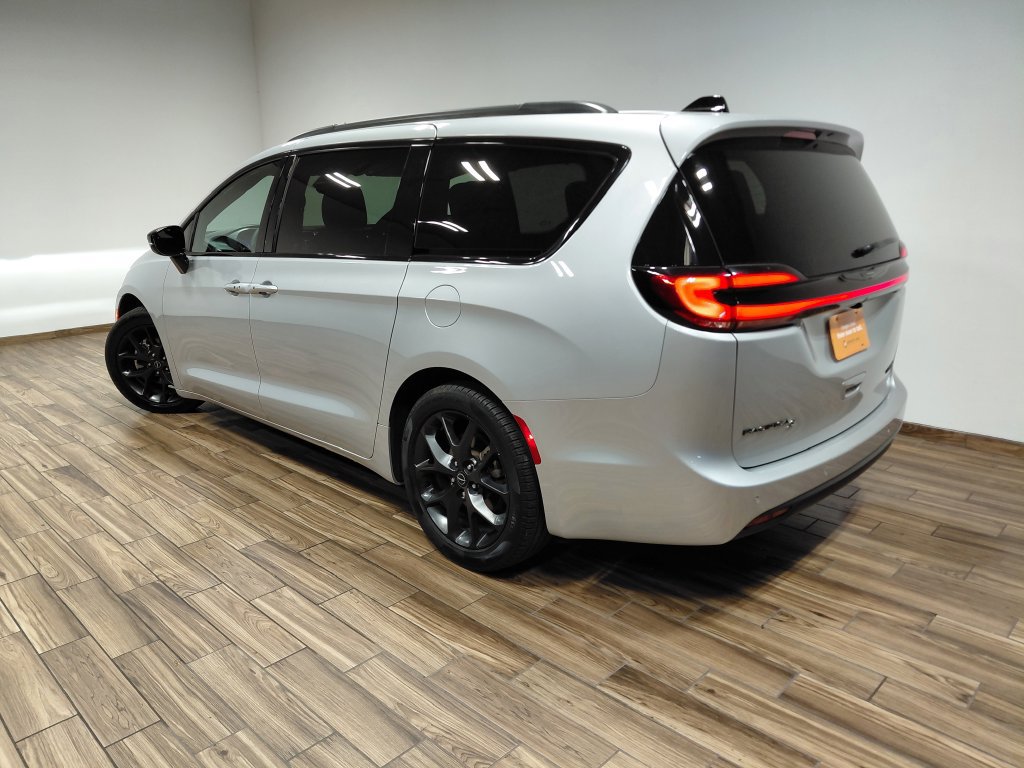 Certified 2026 Chrysler Pacifica Limited w/ S Appearance Package FWD image 29