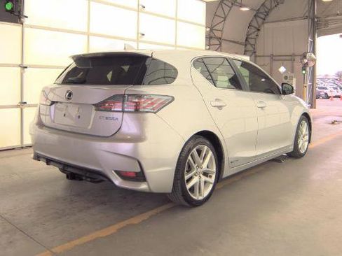 Used 2014 Lexus CT 200h image 2