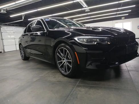 Used 2021 BMW 330i Sedan w/ Driving Assistance Package RWD image 29