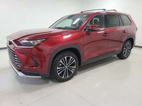 Certified 2025 Toyota Grand Highlander AWD Hybrid image 3