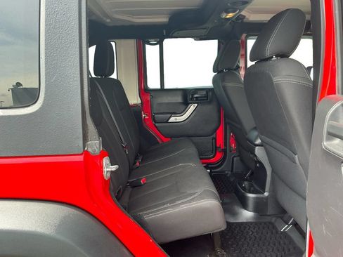 Used 2016 Jeep Wrangler Unlimited Rubicon AWD/4WD image 23