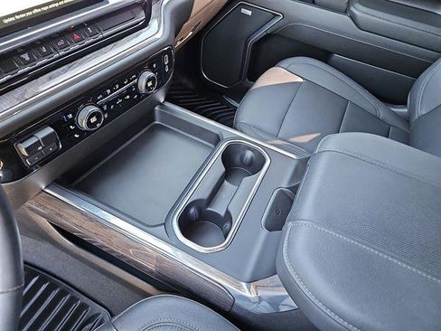 Used 2024 Chevrolet Silverado 2500 LTZ w/ LTZ Convenience Package image 20