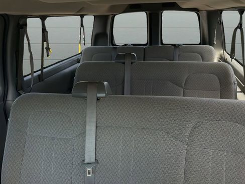 Used 2015 Chevrolet Express 3500 LT w/ LT Preferred Equipment Group RWD image 23