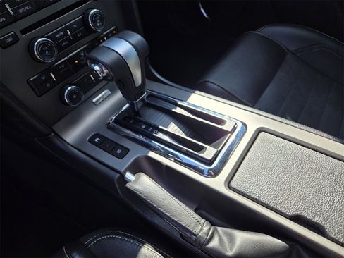 Used 2010 Ford Mustang GT image 17