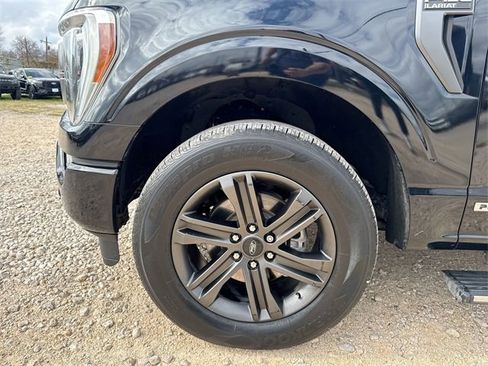 Certified 2022 Ford F150 Lariat w/ Equipment Group 502A High image 23
