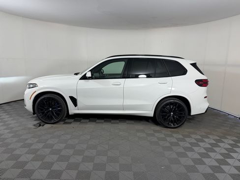 New 2026 BMW X5 sDrive40i w/ M Sport Package RWD image 2