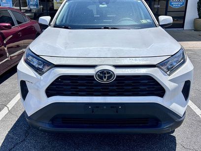 Used 2020 Toyota RAV4 LE w/ Carpet Mat Package