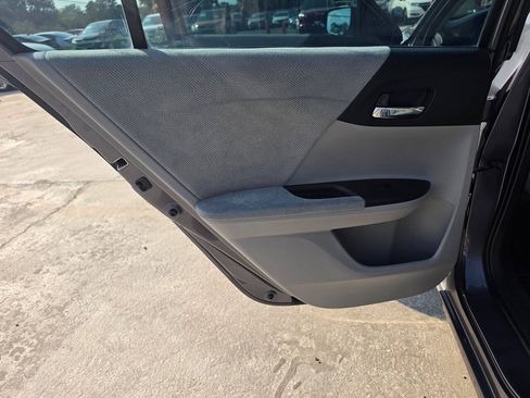 Used 2013 Honda Accord LX image 17