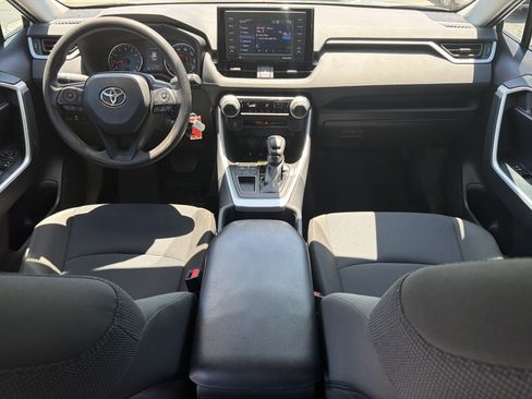 Certified 2022 Toyota RAV4 LE FWD image 4
