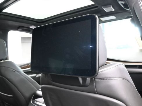 Used 2024 Cadillac Escalade ESV Premium Luxury Platinum AWD/4WD image 49