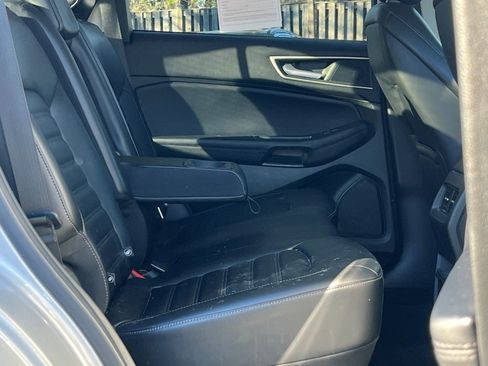 Used 2022 Ford Edge SEL image 13