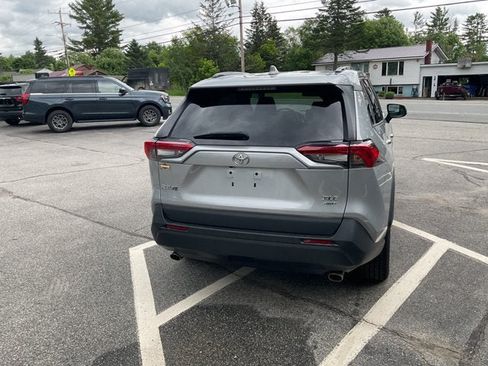 Used 2021 Toyota RAV4 XLE Premium AWD/4WD image 8