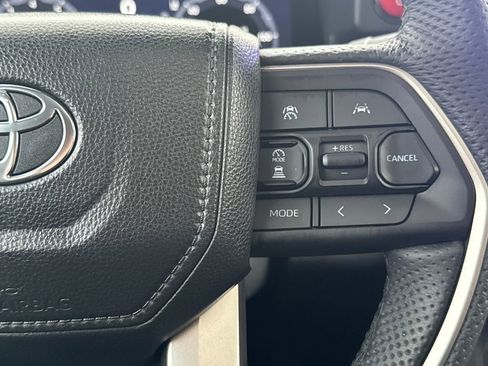 Used 2025 Toyota Tacoma TRD Off-Road image 20