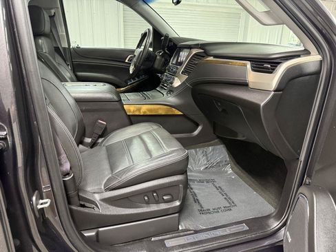 Used 2017 GMC Yukon XL Denali w/ Open Road Package AWD/4WD image 42
