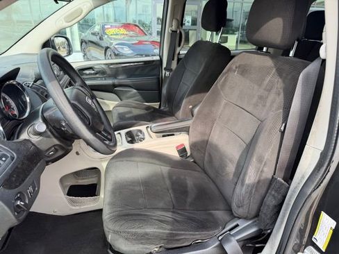 Used 2012 Dodge Grand Caravan SXT FWD image 10