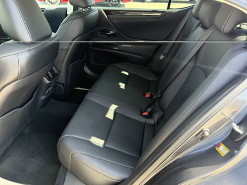 Certified 2025 Lexus ES 350 FWD image 31