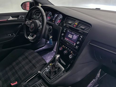 Used 2019 Volkswagen GTI SE FWD image 26
