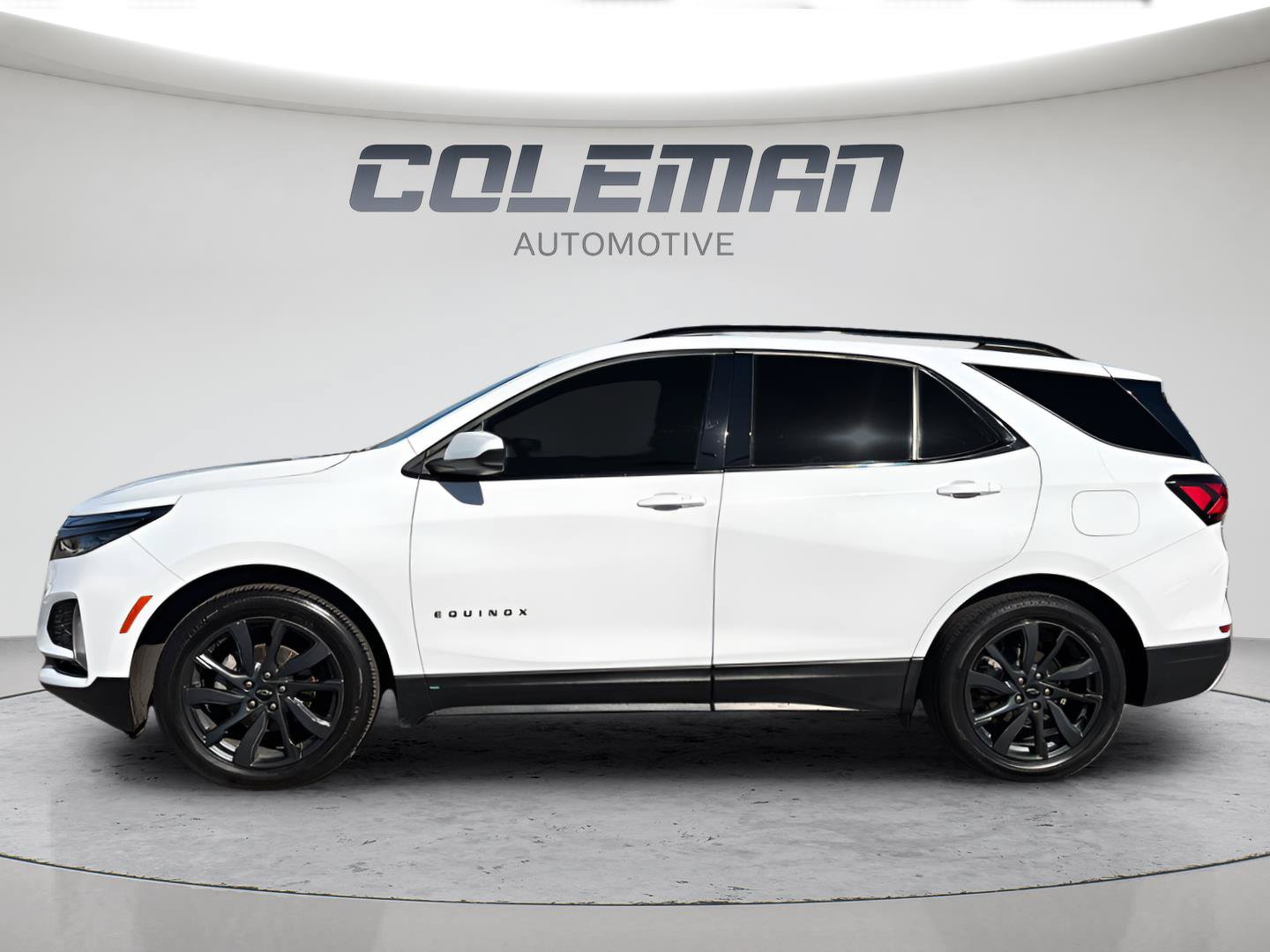 Used 2023 Chevrolet Equinox RS w/ LPO, Floor Liner Package FWD image 2