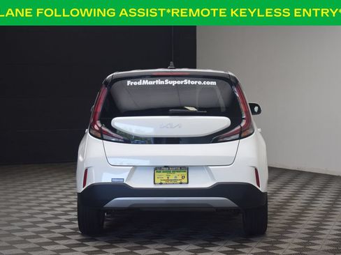 Used 2025 Kia Soul LX w/ LX Technology Package FWD image 8