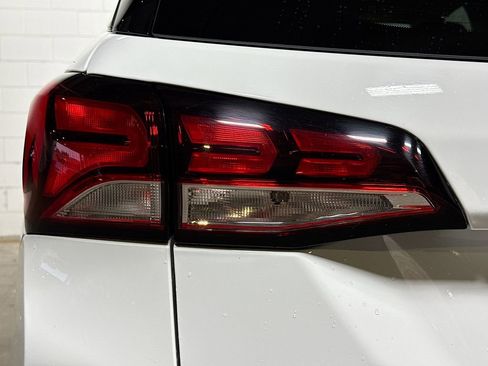 Used 2023 Chevrolet Equinox LT image 11