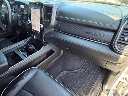 Used 2024 RAM 2500 Limited image 11