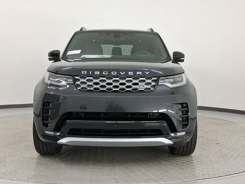 New 2026 Land Rover Discovery Limited Edition image 6