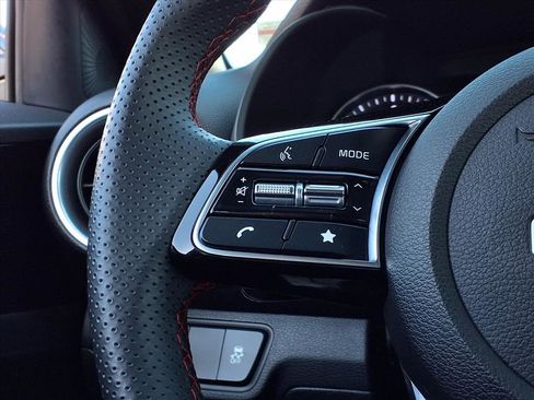 Used 2023 Kia Forte GT image 25