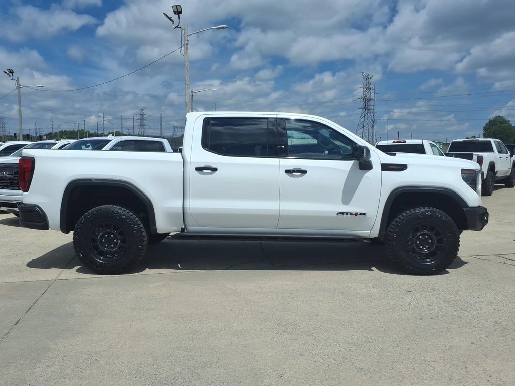New 2026 GMC Sierra 1500 AT4X w/ AT4X AEV Edition AWD/4WD image 8