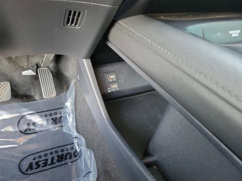 Used 2021 Honda HR-V EX-L image 23