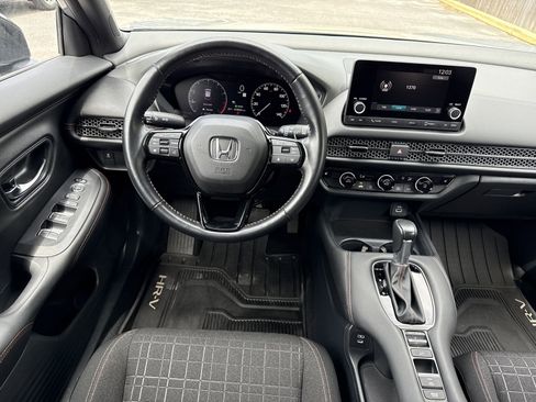 Used 2025 Honda HR-V Sport image 11
