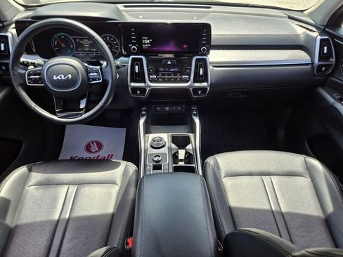 Used 2023 Kia Sorento EX w/ Panoramic Sunroof Package AWD/4WD image 15