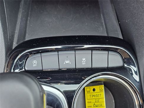 Used 2025 Buick Encore GX Preferred FWD image 28