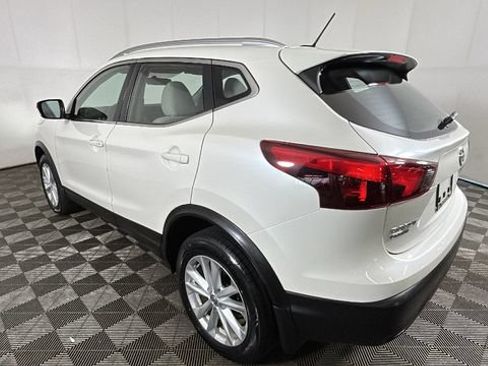 Used 2018 Nissan Rogue Sport SV w/ SV All-Weather Package FWD image 4