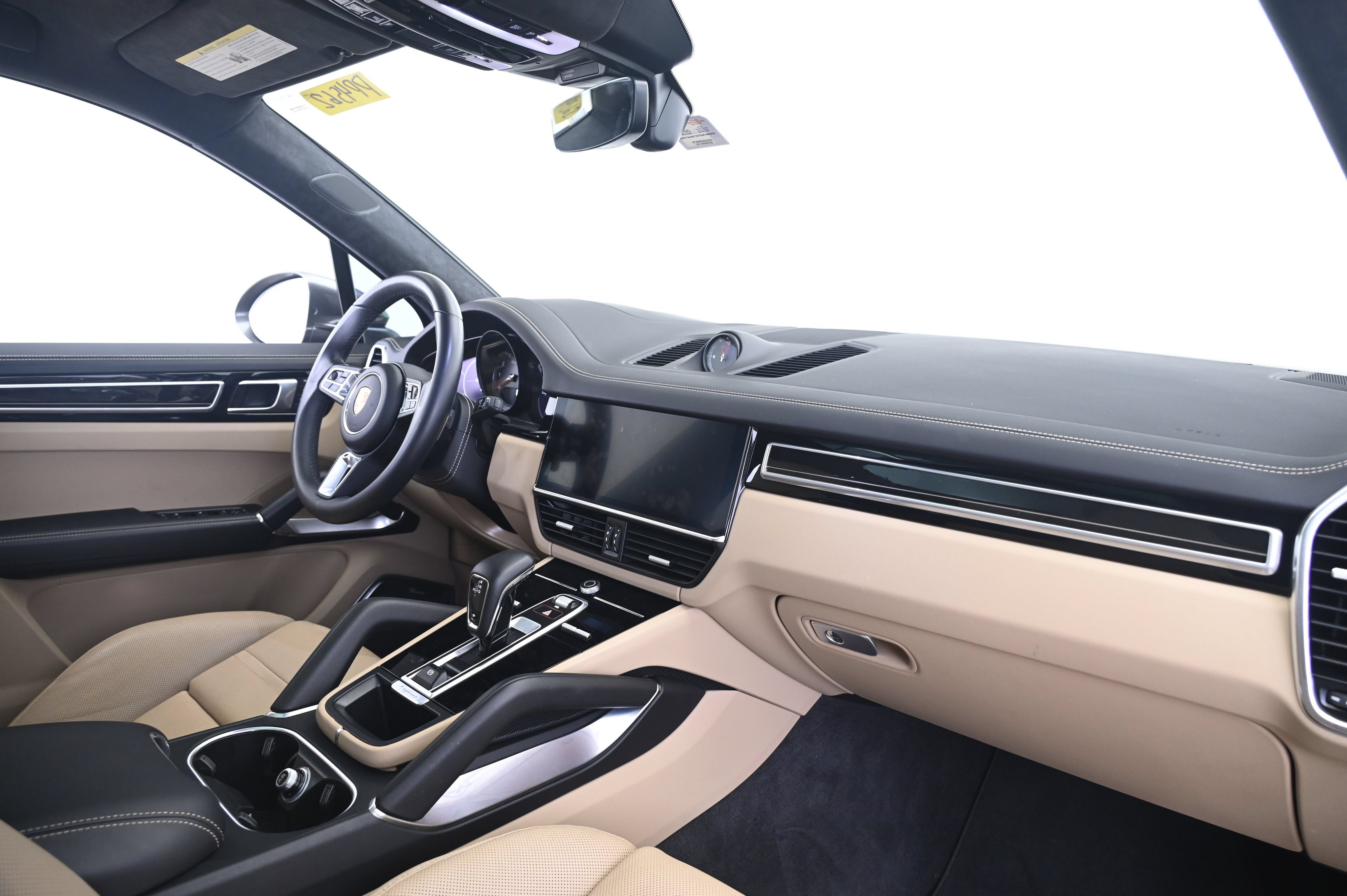 Certified 2023 Porsche Cayenne Turbo AWD/4WD image 22