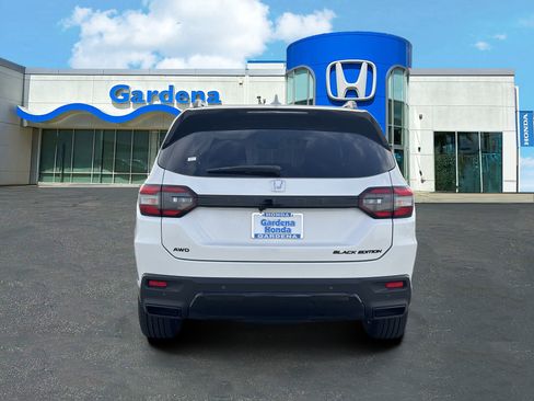 New 2026 Honda Pilot Black Edition image 5