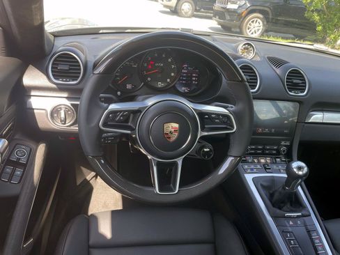 Used 2025 Porsche 718 Cayman GTS RWD image 9