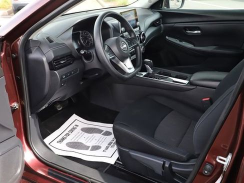Used 2024 Nissan Sentra SV FWD image 10
