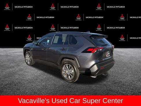 Used 2023 Toyota RAV4 XLE Premium AWD/4WD image 4