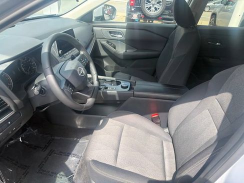 Used 2026 Nissan Rogue SV w/ Cold Weather Package AWD/4WD image 9