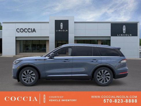 New 2026 Lincoln Aviator AWD image 3